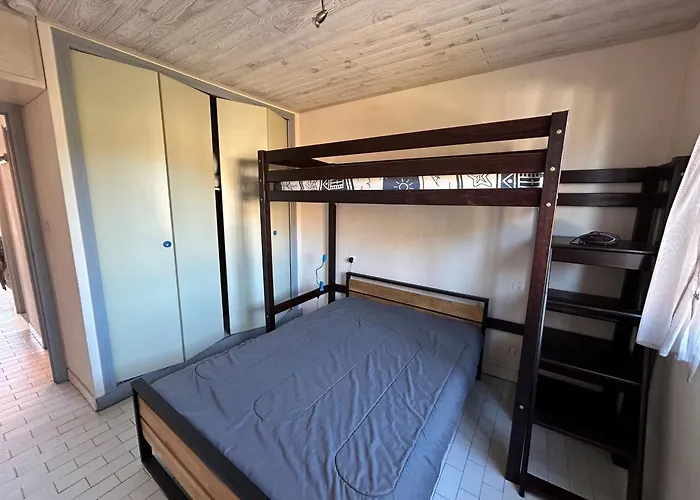 Appartement Pour 4 Avec Parking A 50M De La Plage - Fr-1-837-88 Apartment